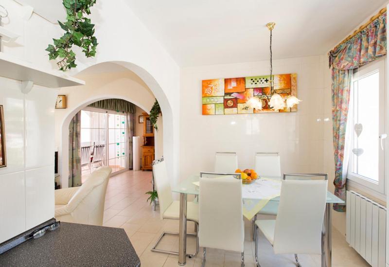 2009 Casa San Maurici Con Piscina By Homeselectspain 艾姆布里亚布拉瓦 外观 照片